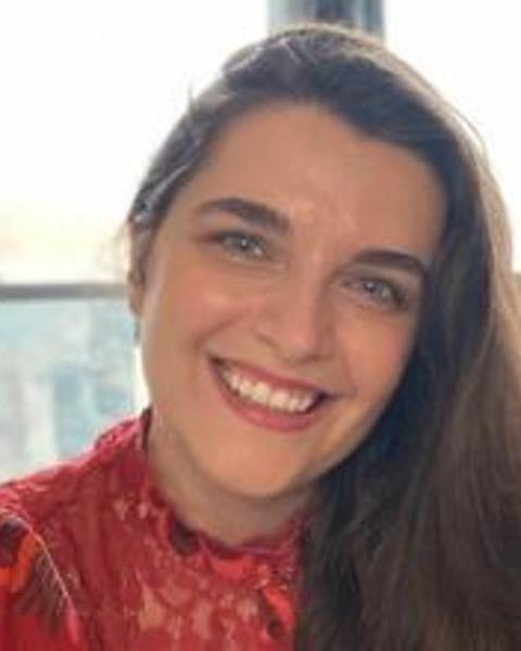 ionana_sendroiu_smiling_inside
