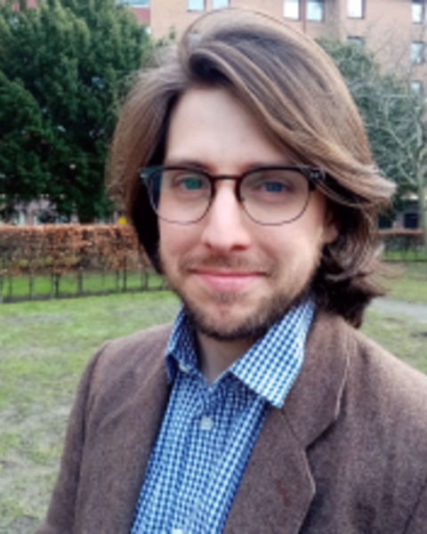 Headshot of Matias Lopez standing outside 